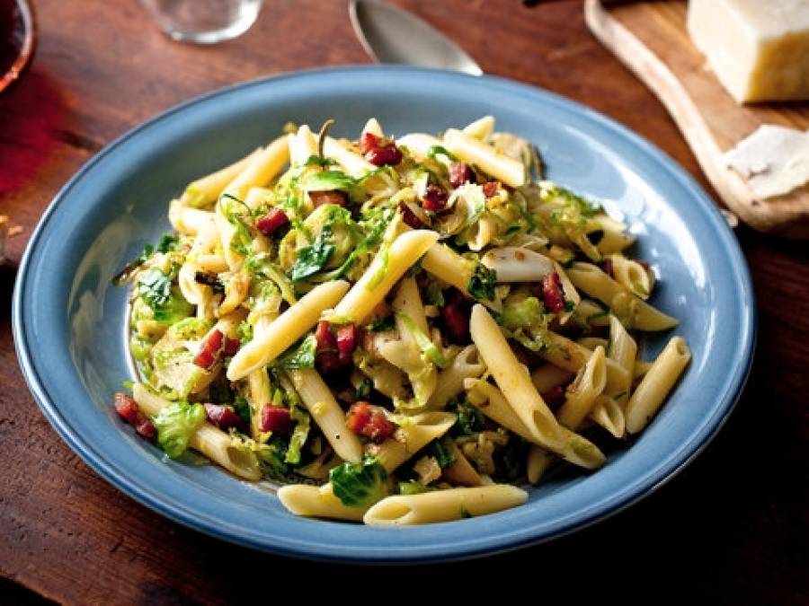 Brussels sprouts and bacon pasta