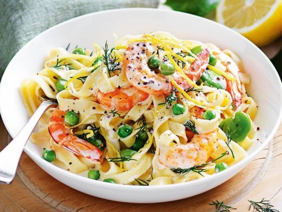 Tagliatelle with Cream Prawns and Peas